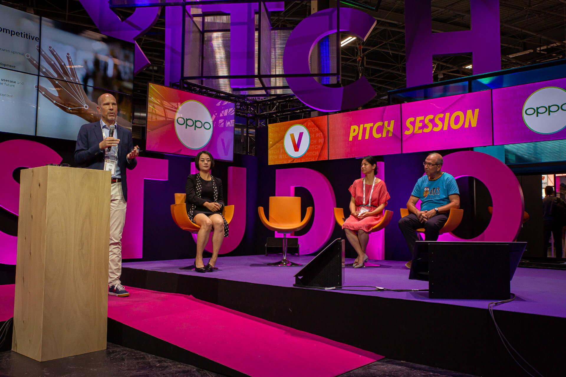 Crunchfish's Gesture Interaction at VivaTech 2022